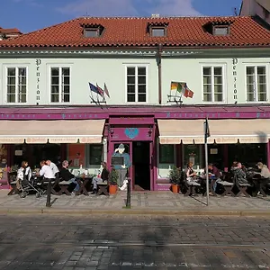 U švejků Appartement Praag